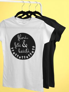 TRICOU ALB FLORI FETE SI BAIETI DETALIU 2