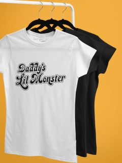 TRICOU ALB DADDYS LITTLE MONSTER DETALIU 2