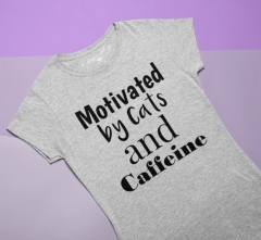 TRICOU MOTIVATED BY CATS AND CAFFEINE GRI DETALIU