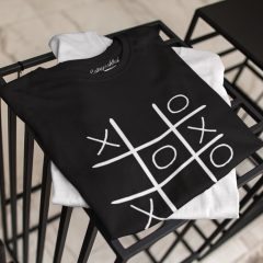 TRICOU NEGRU X SI 0 DETALIU