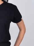 TRICOU NEGRU DETALIU 1 1
