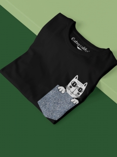 TRICOU PISICA IN BUZUNAR NEGRU DETALIU