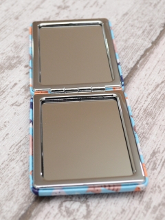 OGLINDA ALBASTRA CU PISICI COLORATE DETALIU