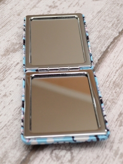 OGLINDA ALBASTRA CU PISICI DETALIU