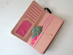 PORTOFEL CU PISICI NEGRU DETALIU