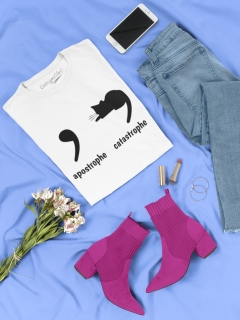 TRICOU CATASTROPHE APOSTROPHE ALB DETALIU 2