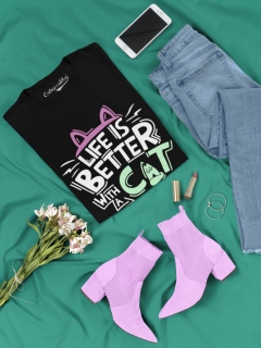 TRICOU LIFE IS BETTER WITH A CAT DETALIU