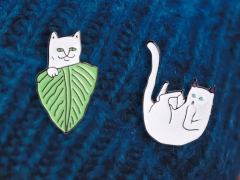 SET PIN URI FLUFF YOU FRUNZA 1