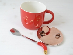 CANA PISICA CU CAPAC SI LINGURITA ROSIE DETALIU