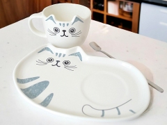 CANA PISICA CU FARFURIE MAIA