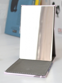 OGLINDA PISICA PASTEL ROZ SI MOV DETALIU