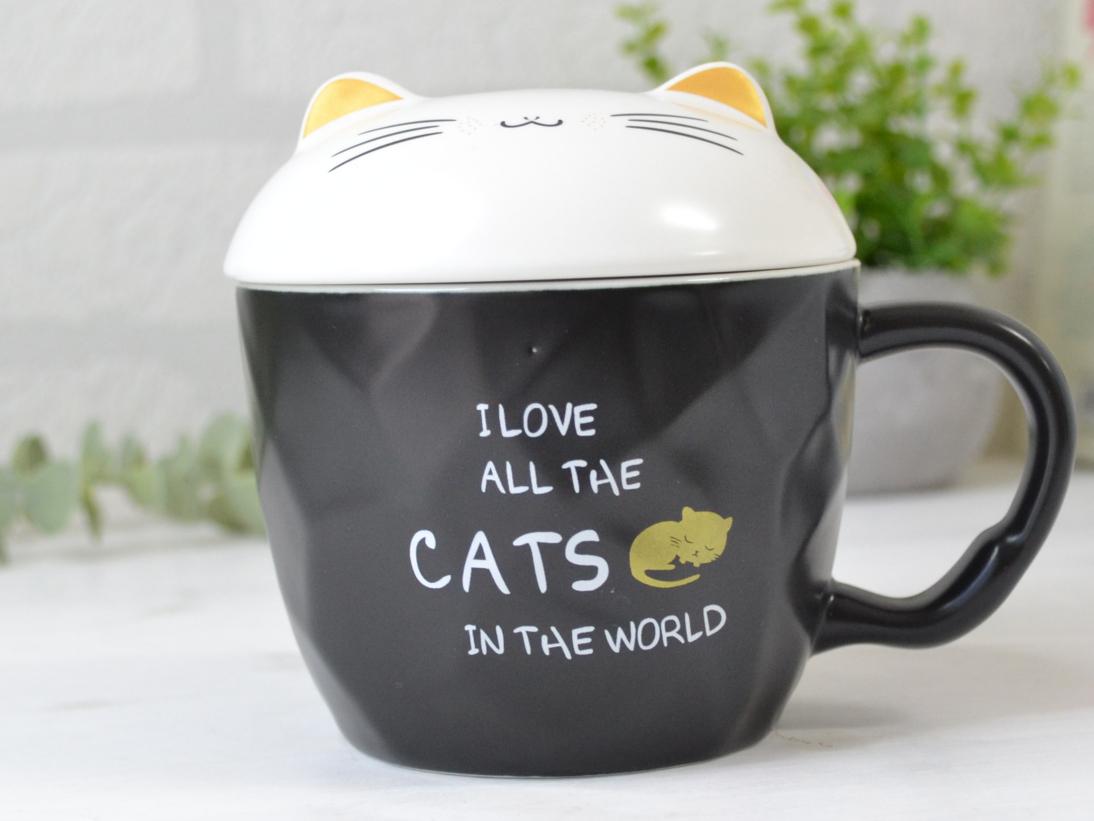 CANA CU CAPAC URECHI I LOVE ALL THE CATS IN THE WORLD