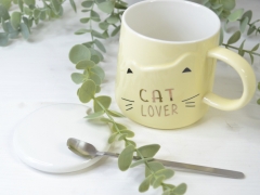 CANA GALBENA CU CAPAC SI LINGURITA CAT LOVER DETALIU