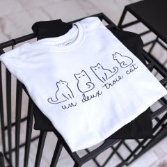 TRICOU ALB UN DEUX TROIS CAT DETALIU