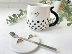 CANA CU PISICI CU BULINE NEGRE DETALIU