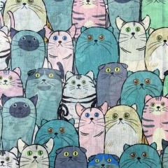 ESARFA CU PISICI CARABEAN MADNESS DETALIU