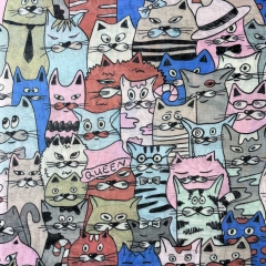 ESARFA CU PISICI COLORATA BLEU DETALIU