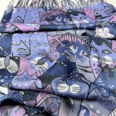 ESARFA CU PISICI GROASA BLEUMARIN DETALIU 2