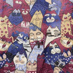 ESARFA CU PISICI GROASA VISINIE DETALIU