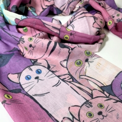 ESARFA SUBTIRE CU PISICI PURPLE CRAZE DETALIU 1