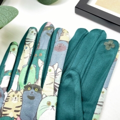 MANUSI VERZI CU PISICI COLORATE 3