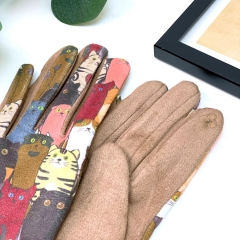 MANUSI BEJ CU PISICI COLORATE