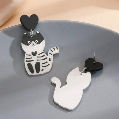 CERCEI PISICA DIA DE LOS GATOS