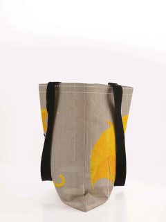 SACOSA CU PISICA YELLOW UMBRELLA