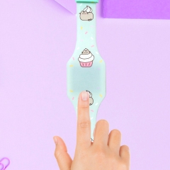 CEAS PUSHEEN CUPCAKE